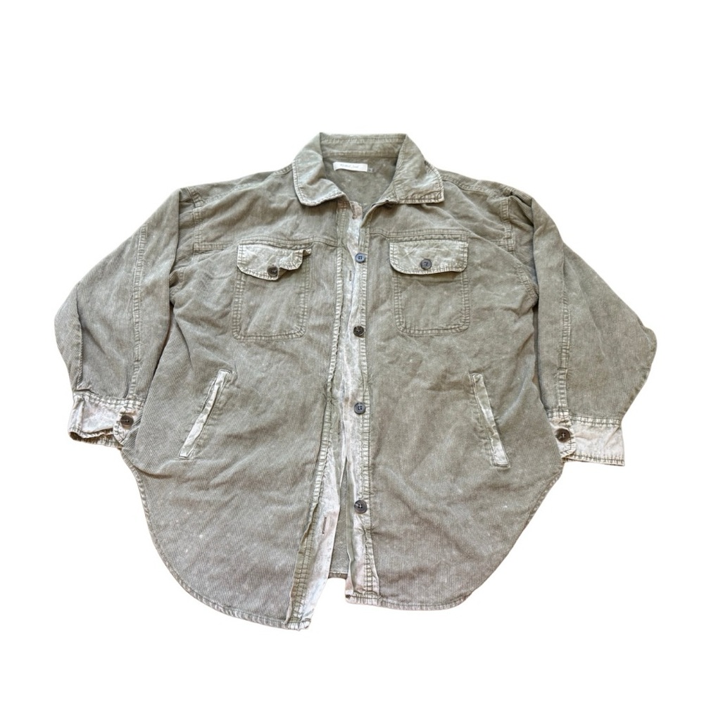 Casual Olive Green Button-Up Shirt